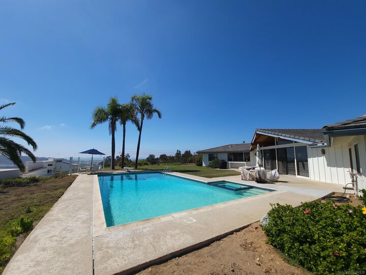 Property Photo:  4575 Vista De La Patria  CA 92014 