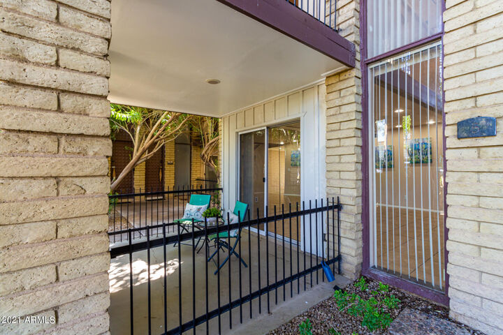 Property Photo: 6925 E 4th Street 5 AZ 85251