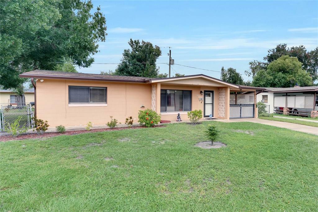 Property Photo:  937 Black Oak Court  FL 32809 