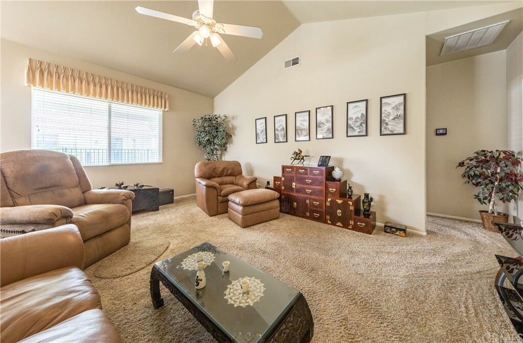 Property Photo:  726 Diamante Court  CA 92583 