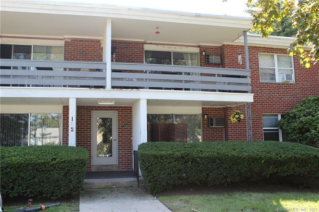 Property Photo: 102 Oakwood Avenue B6 CT 06119