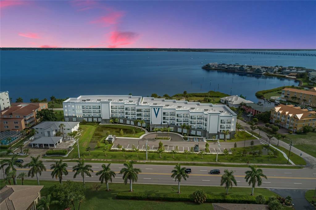 Property Photo: 1425 Park Beach Cir 1411 FL 33950