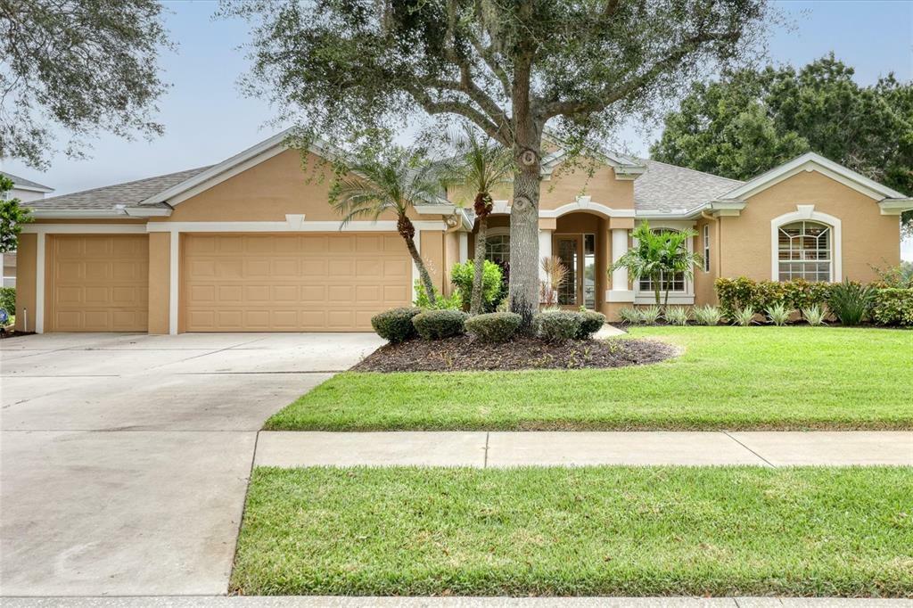 Property Photo: 11304 Rivers Bluff Circle FL 34202