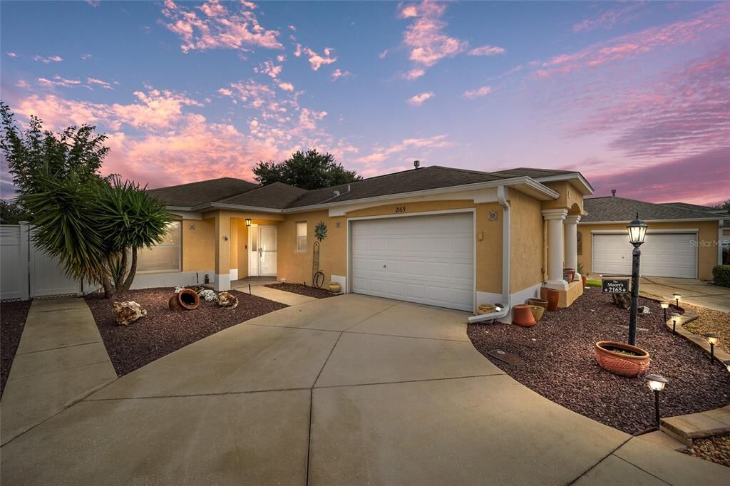 Property Photo: 2165 Smoaks Street FL 32162