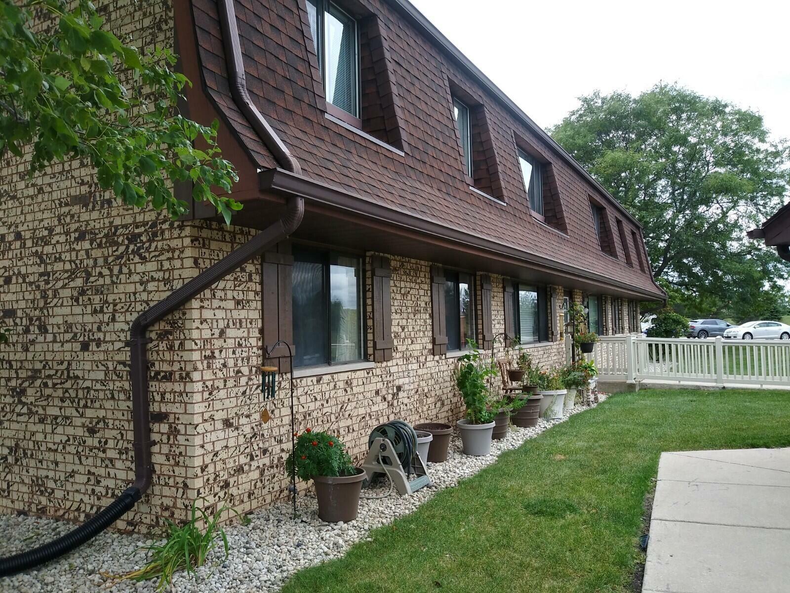 Property Photo:  10400 W Whitnall Edge Ct 201  WI 53132 