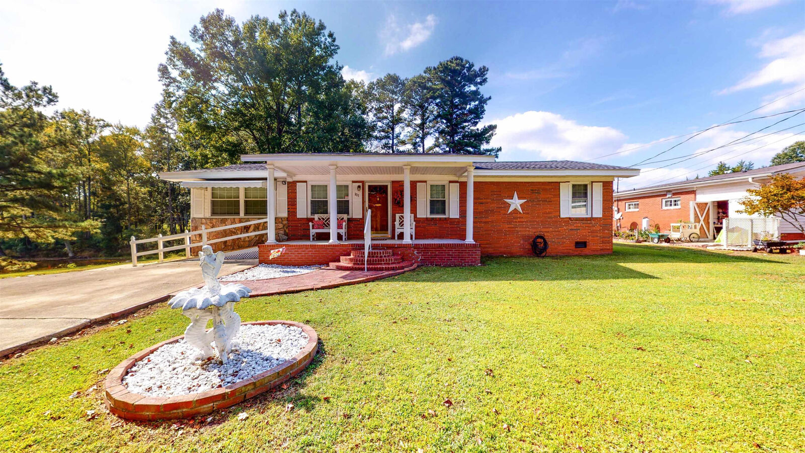 Property Photo: 101 Cloverdale Drive NC 27577
