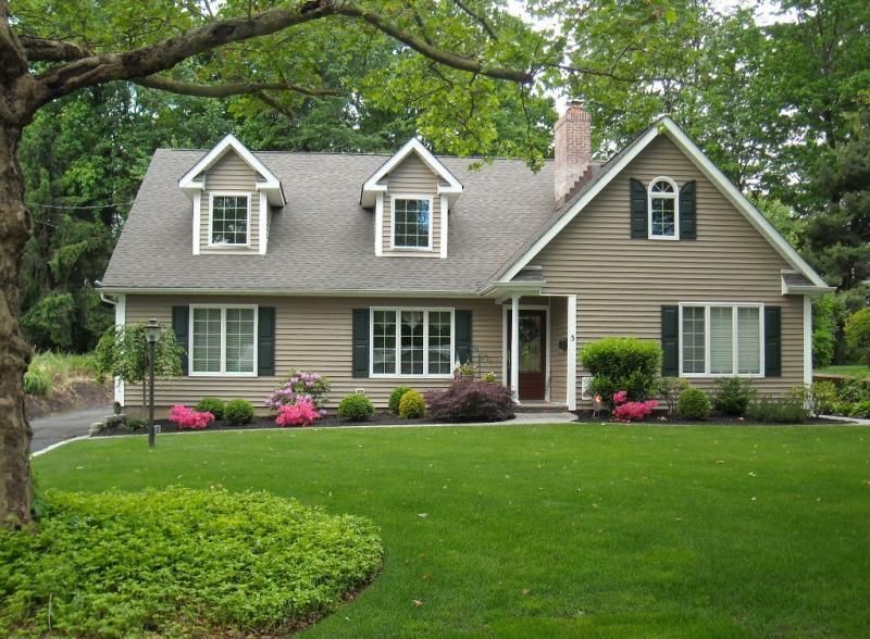 3 Townsend Dr  Florham Park Boro NJ 07932 photo