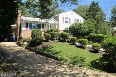 Property Photo: 1825 Opalocka Drive VA 22101