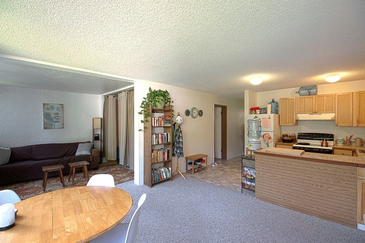 Property Photo:  360 Kauila St 203  HI 96720 