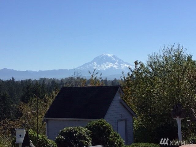 Property Photo: 14111 68th Ave E WA 98373