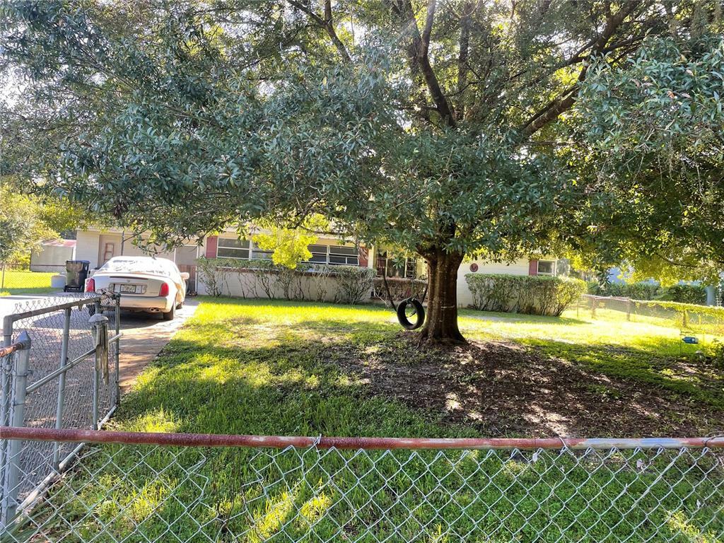 Property Photo:  3713 N Econlockhatchee Trail  FL 32817 