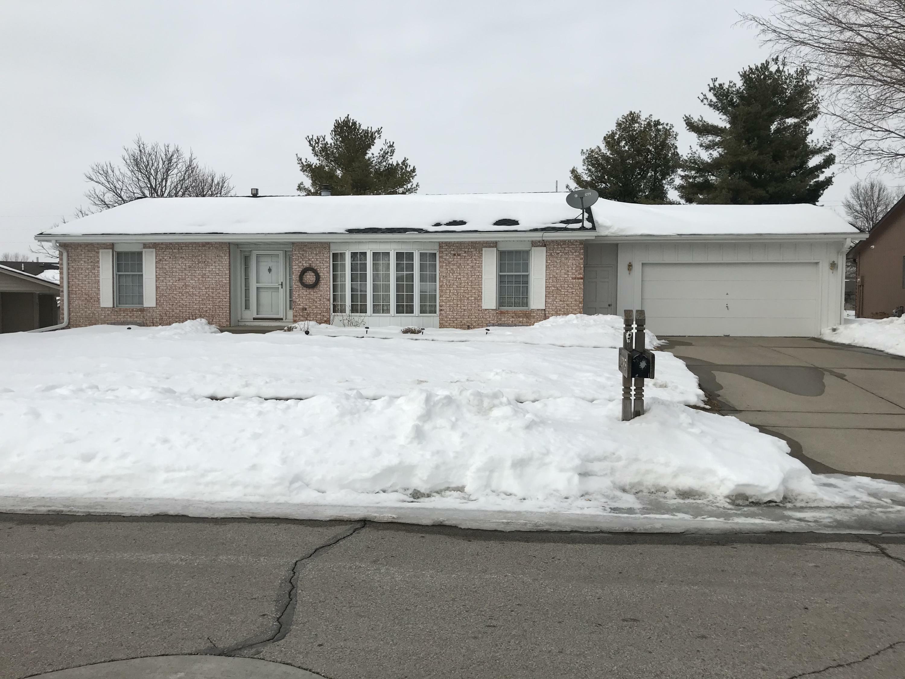 Property Photo:  2815 Greensboro Drive  IA 50014 