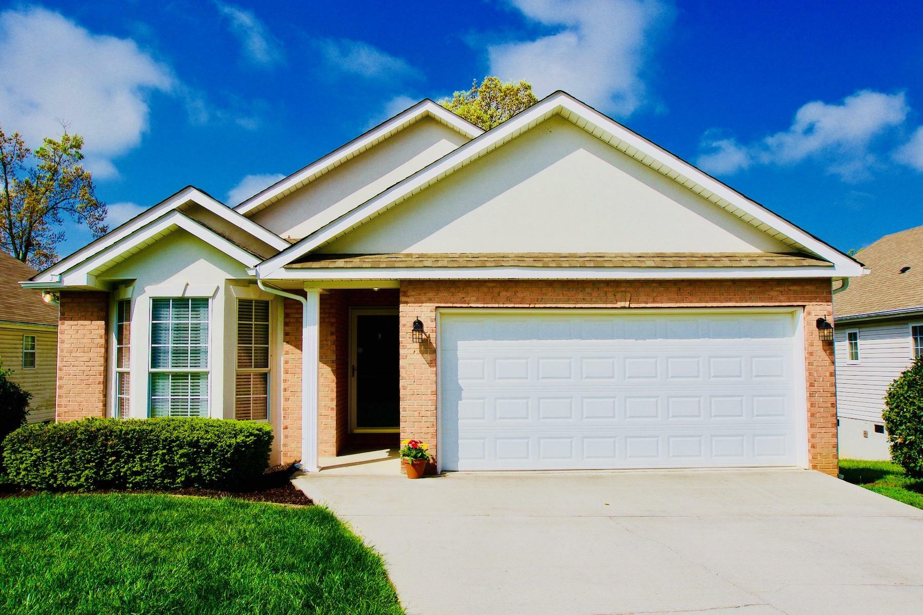 Property Photo: 1029 Antrim Way TN 37919