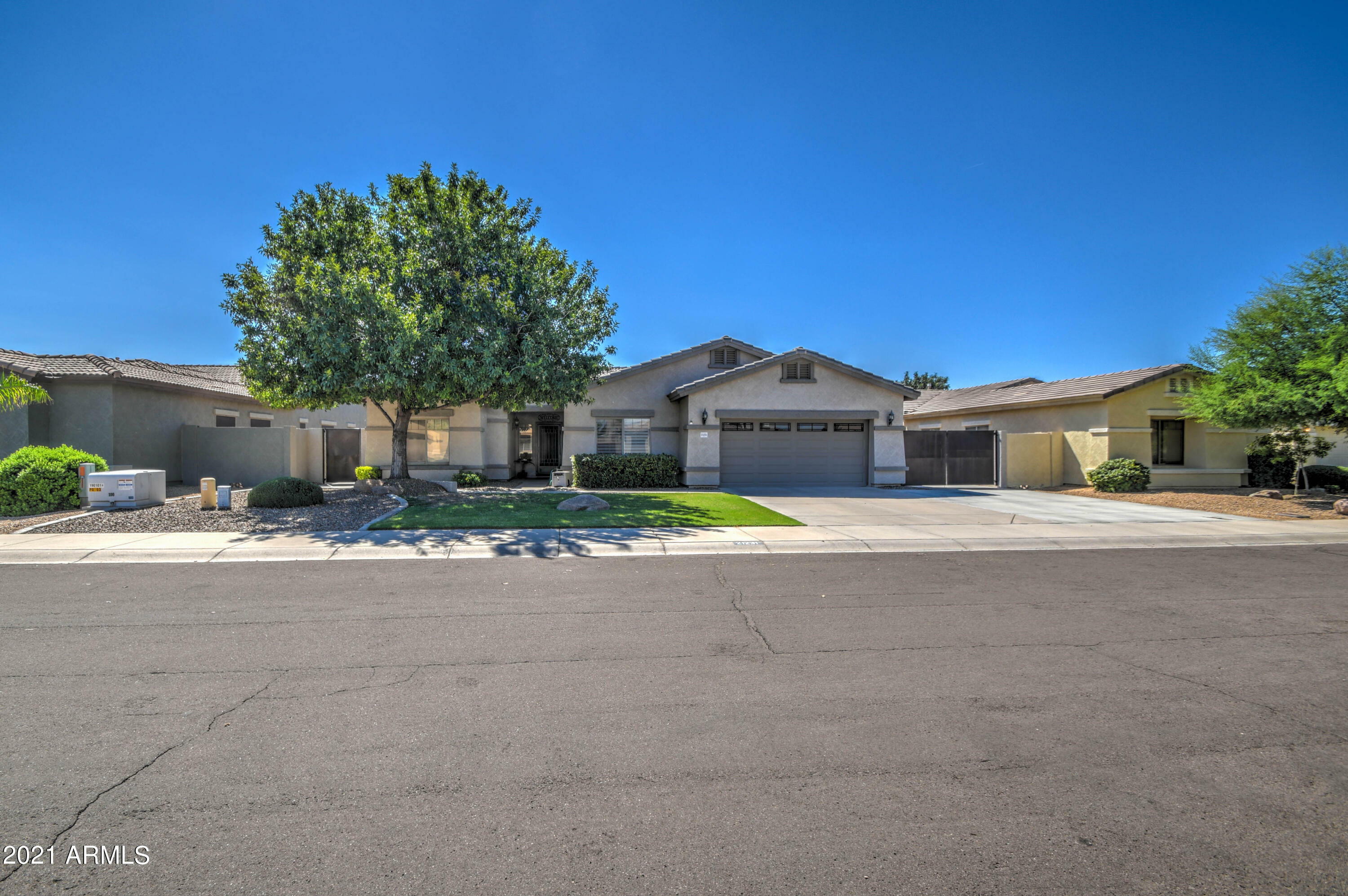 Property Photo:  21231 E Nightingale Road  AZ 85142 