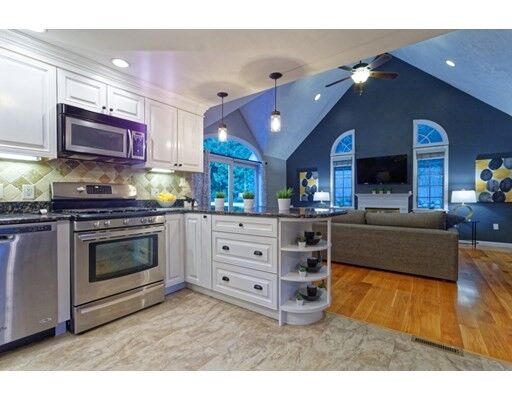 Property Photo:  8 Avondale Ave  MA 01821 