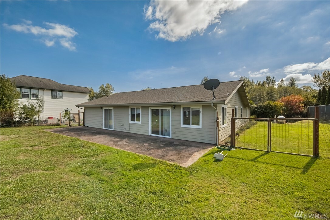 Property Photo:  550 Rose Lane  WA 98250 