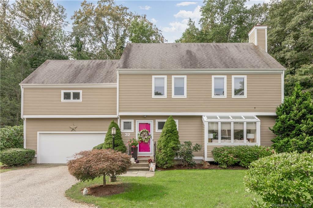 Property Photo:  32 Hunting Ridge Farms Road  CT 06405 