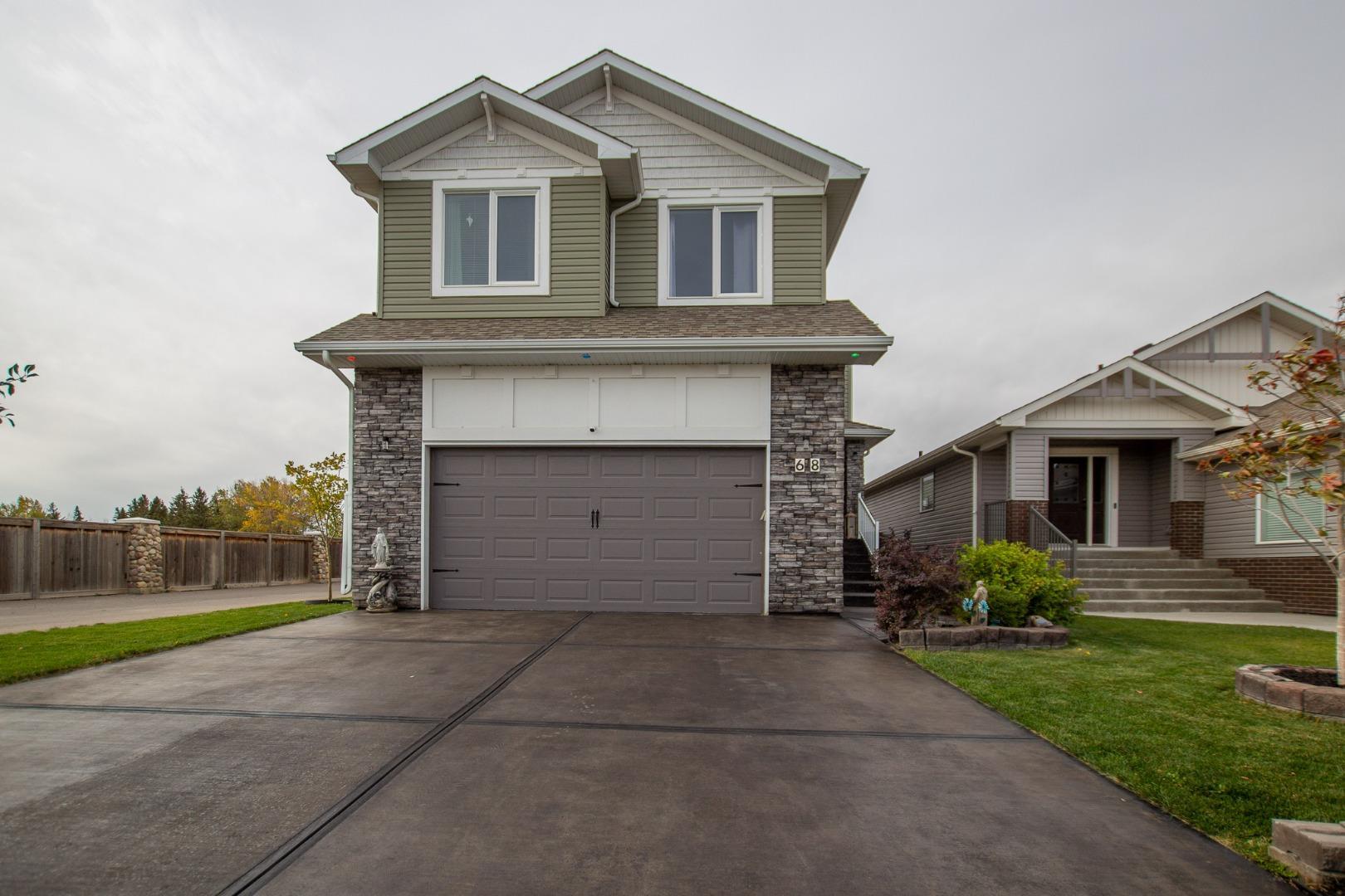 Property Photo: 68 Riverhurst Cove W AB T1K 7A3