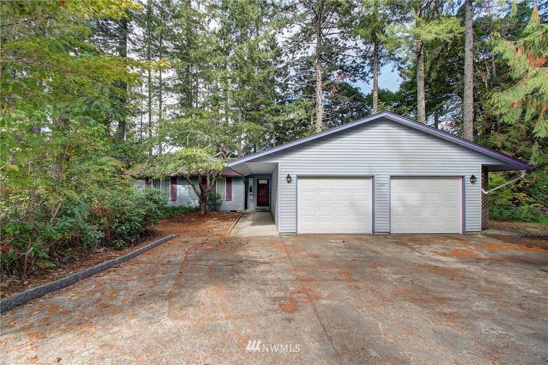 Property Photo: 360 N Schoolhouse Hill Rd WA 98548