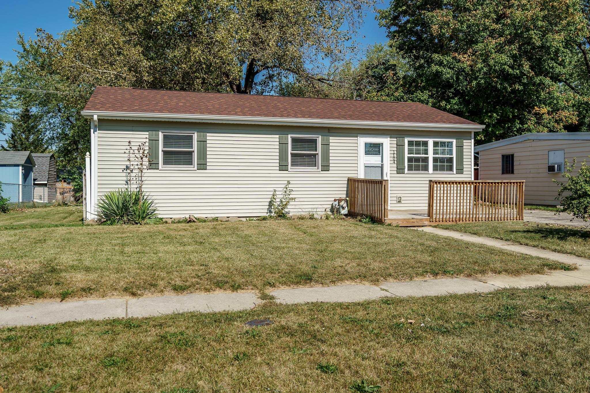 Property Photo:  1104 Kingsley Drive  IL 61115 