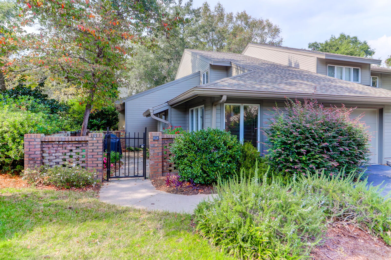 Property Photo: 25 Wappoo Creek Place Place SC 29412