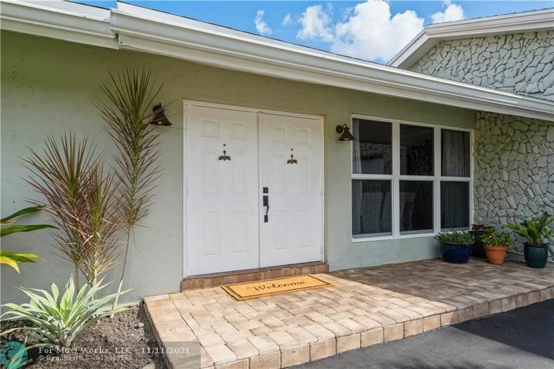 Property Photo:  16683 Golfview Dr  FL 33326 