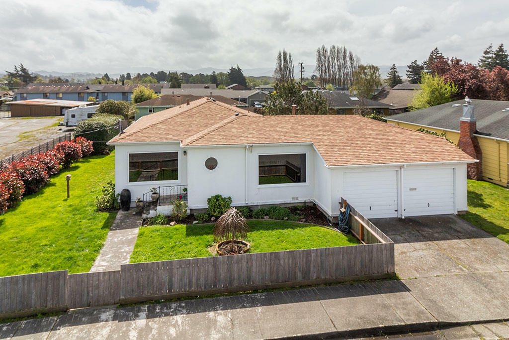 Property Photo:  1061 I Street  CA 95540 