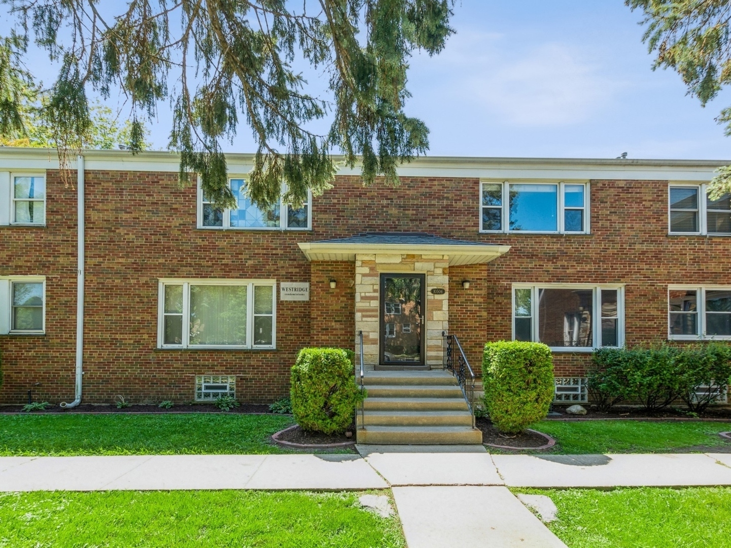 Property Photo:  10506 S Artesian Avenue 1E  IL 60655 