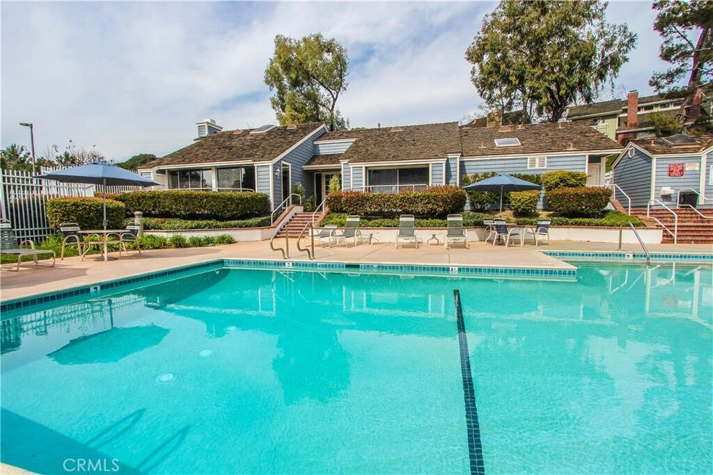 Property Photo:  6052 Avenida De Castillo  CA 90803 