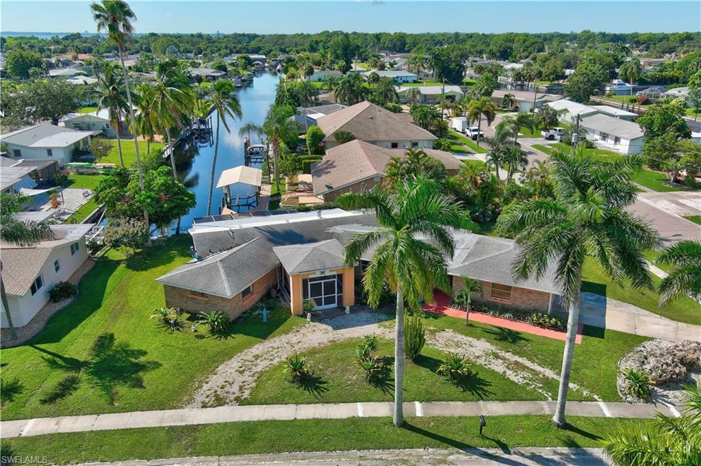 Property Photo: 1805 Lakeview Boulevard W FL 33903