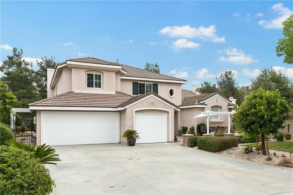 Property Photo:  680 Inverlochy Drive  CA 92028 