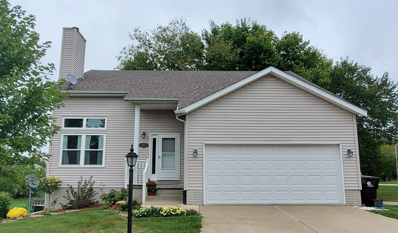 Property Photo:  10302 N Churchill  IL 61615 