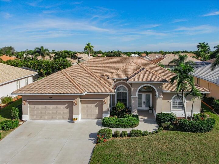 Property Photo:  727 Thistlelake Drive  FL 34293 