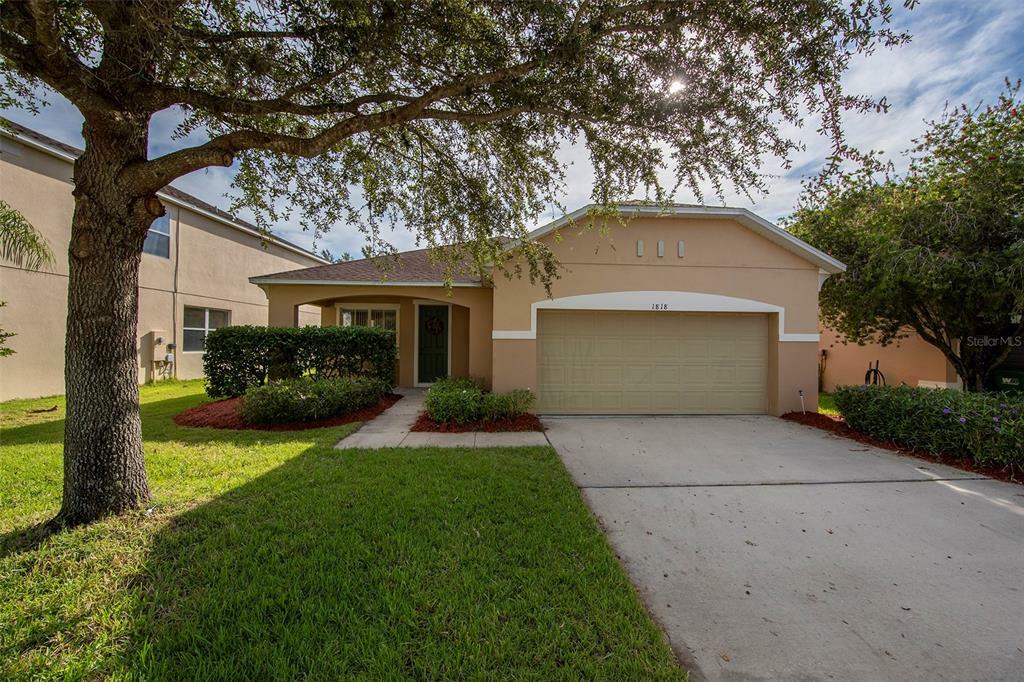 Property Photo:  1818 Strathmore Circle  FL 32757 