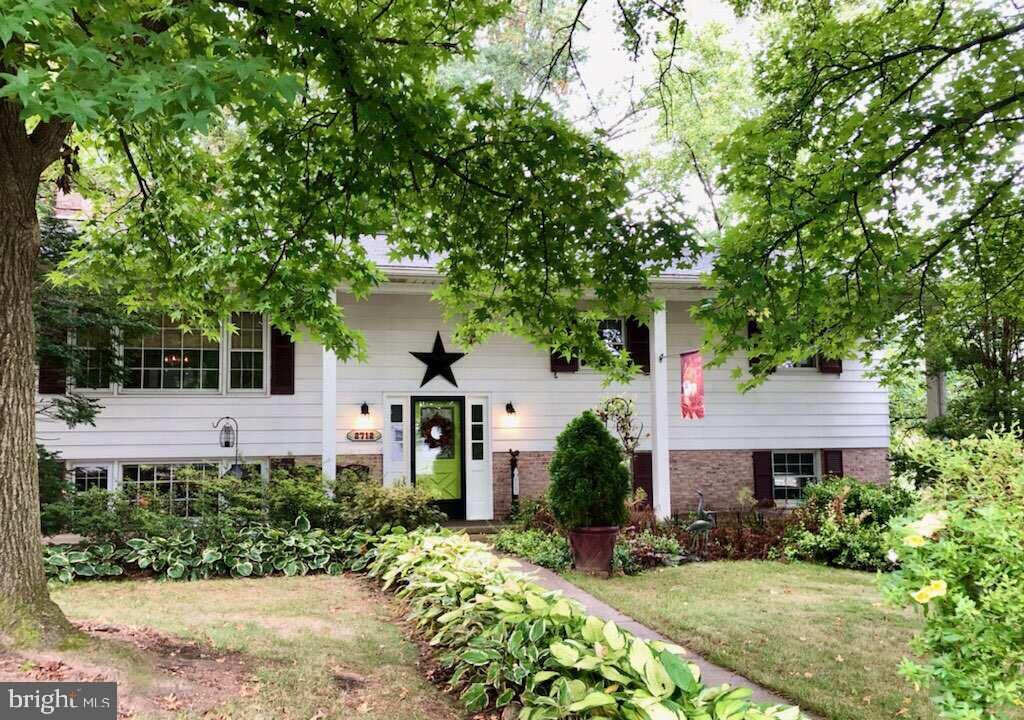 Property Photo:  2712 Pocono Drive  PA 17402 