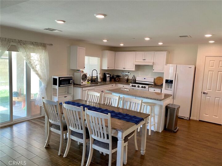 Property Photo: 5592 Soriano Way CA 92336