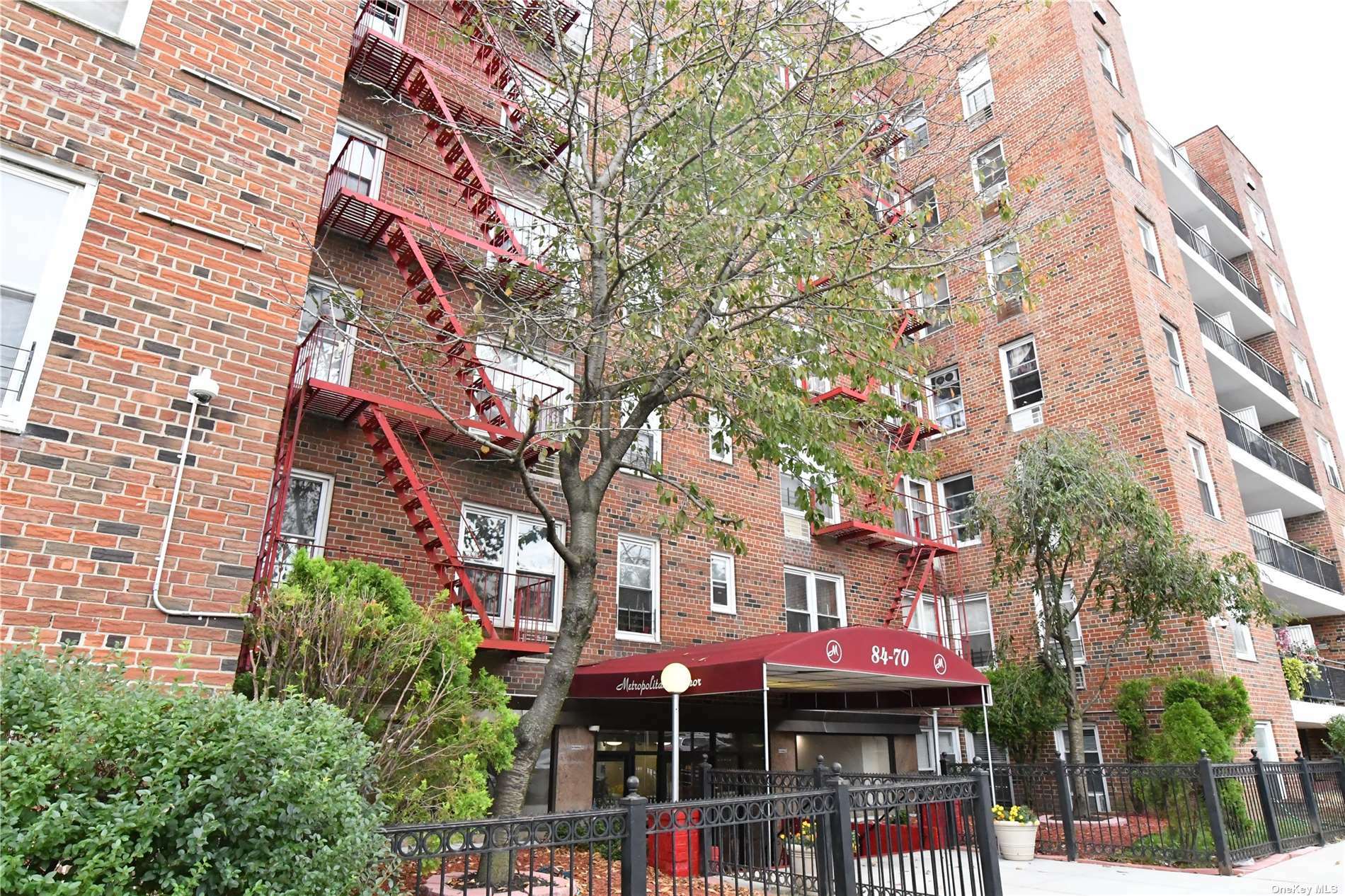 Property Photo:  84-70 129th Street 4N  NY 11415 