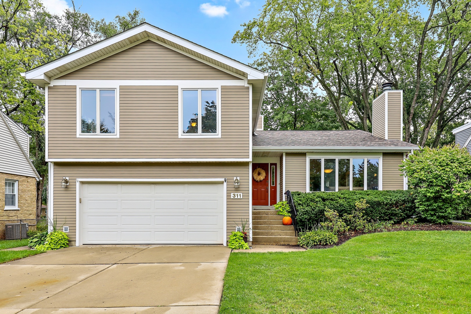 Property Photo: 311 S Greenwood Avenue IL 60074