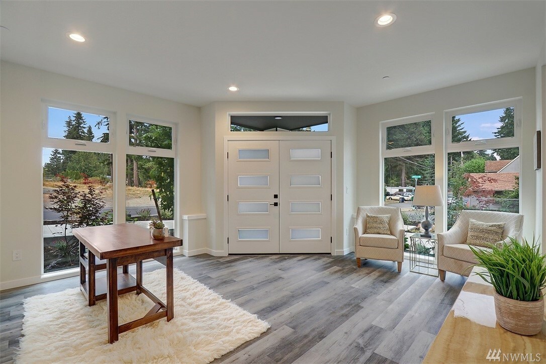 Property Photo: 5520 238th St SW A WA 98043