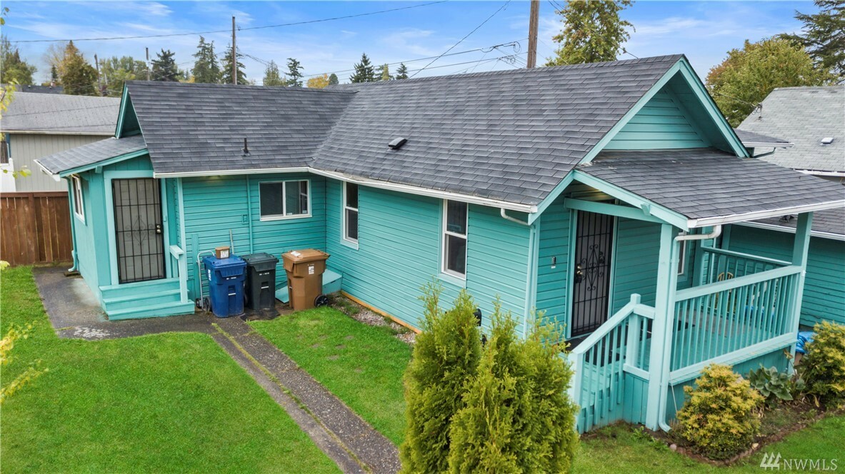 Property Photo:  6114 S J St  WA 98408 