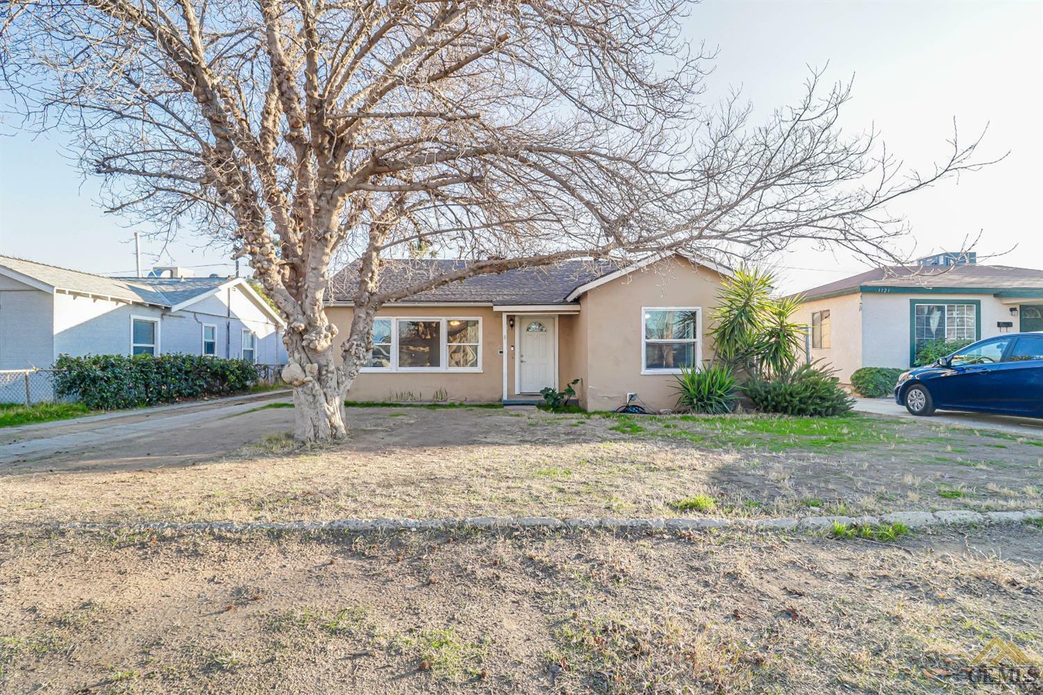 Property Photo:  1119 Wilson Avenue  CA 93308 