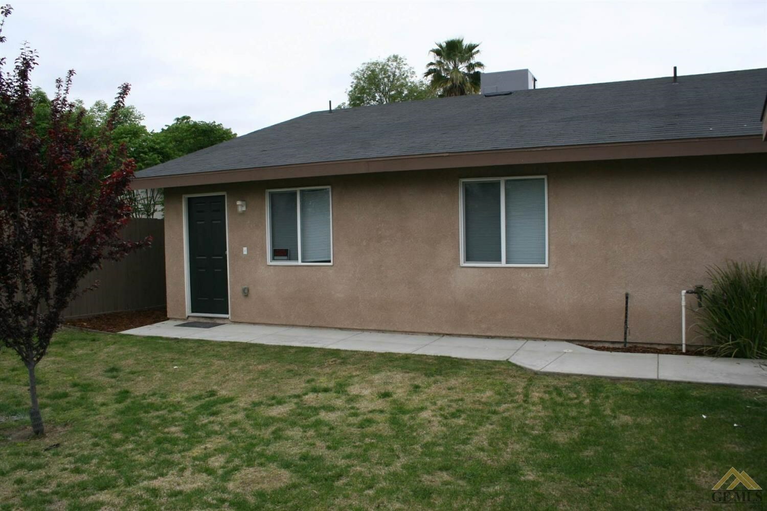 Property Photo:  311 S Oildale Drive  CA 93308 