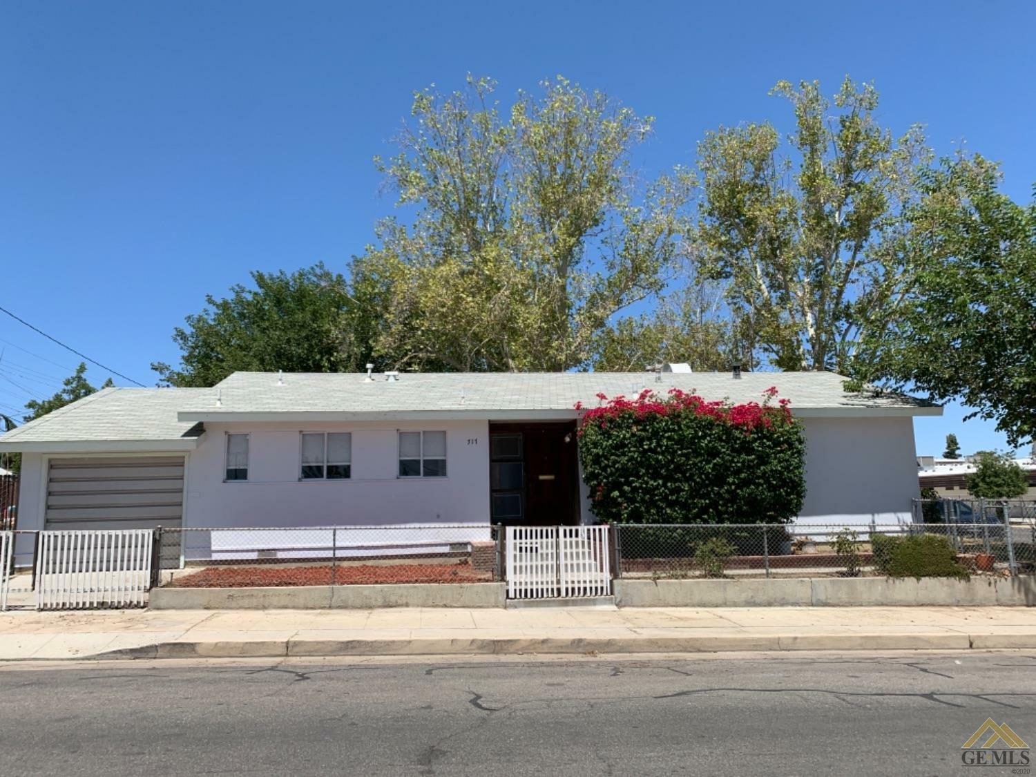 Property Photo:  717 5th Street  CA 93268 