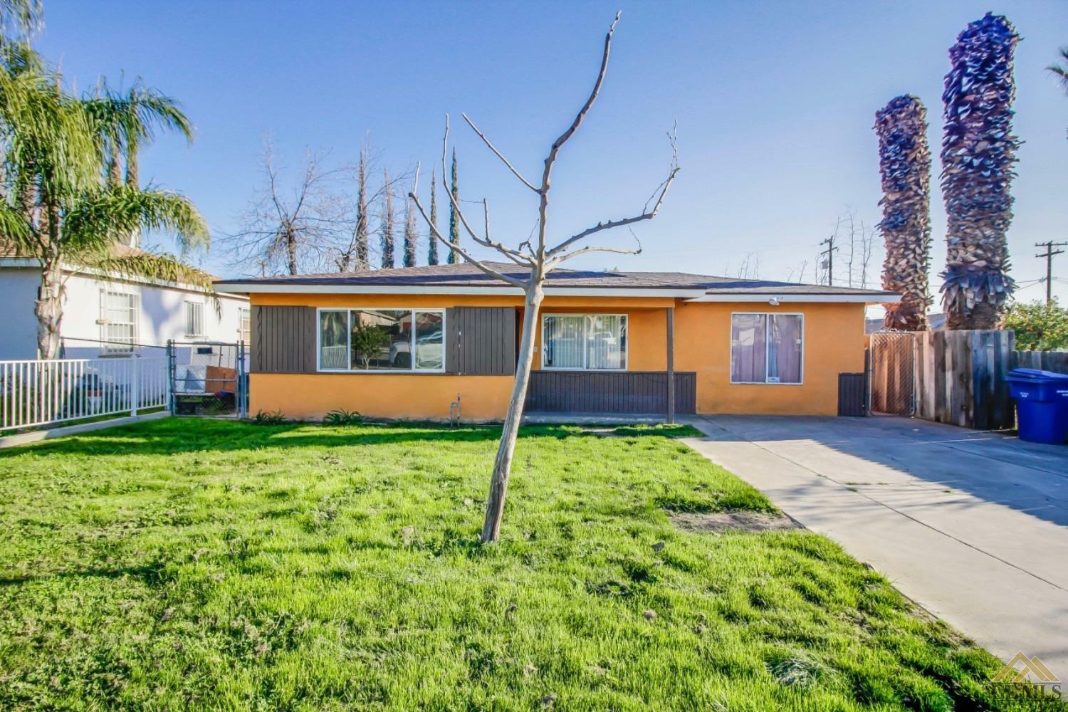 Property Photo:  3303 Lexington Avenue  CA 93306 