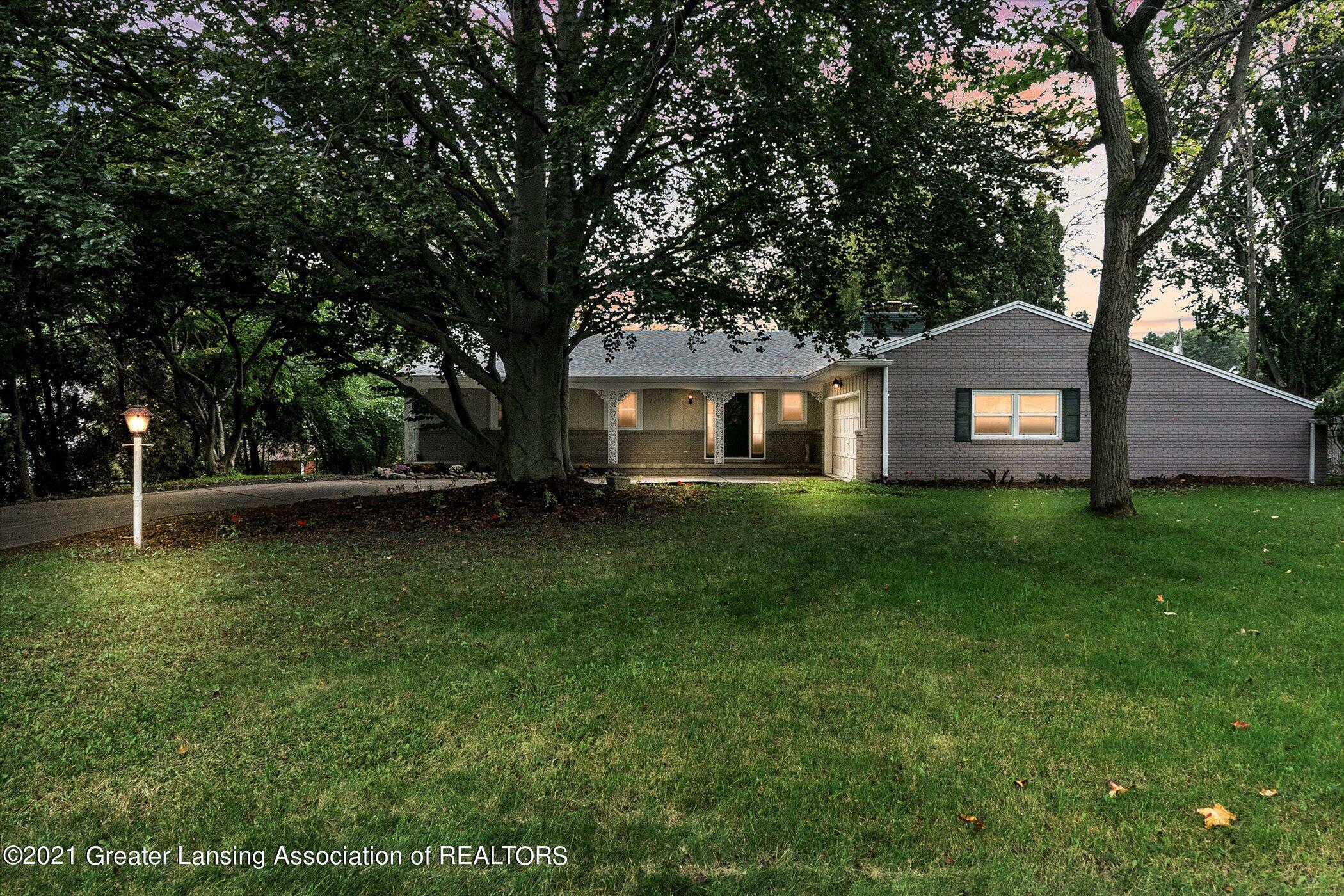 Property Photo:  4005 Barton Road  MI 48917 