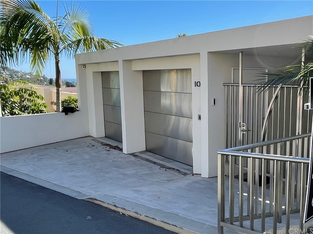 Property Photo: 1061 Skyline Drive CA 92651