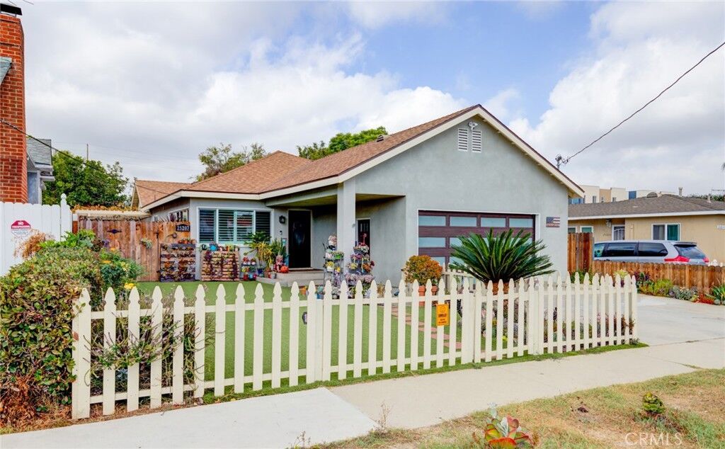 Property Photo:  25207 Woodward Avenue  CA 90717 