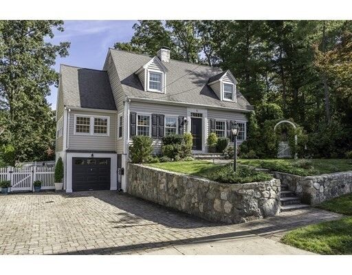 Property Photo: 5 Alhambra Rd MA 02481