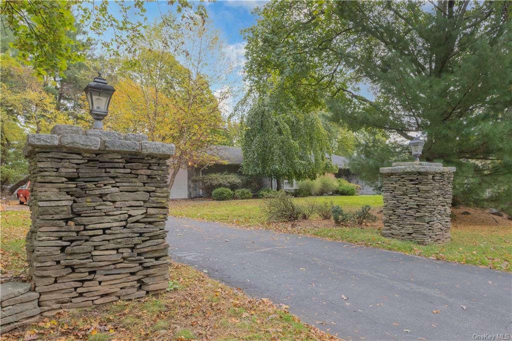 Property Photo:  344 N Little Tor Road  NY 10956 