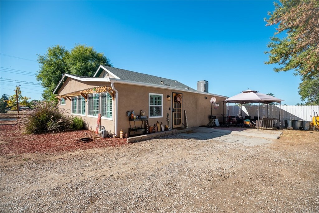 Property Photo:  938 Douglas Street  CA 92320 